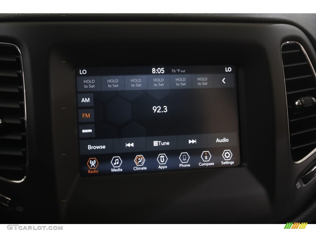 2020 Compass Latitude 4x4 - Jazz Blue Pearl / Black photo #10