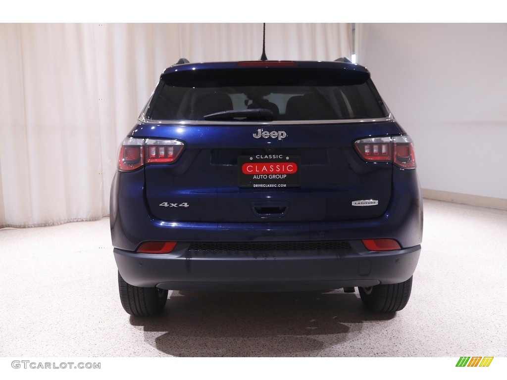 2020 Compass Latitude 4x4 - Jazz Blue Pearl / Black photo #20