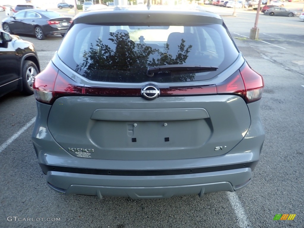 2022 Kicks SV - Boulder Gray Pearl / Charcoal photo #3
