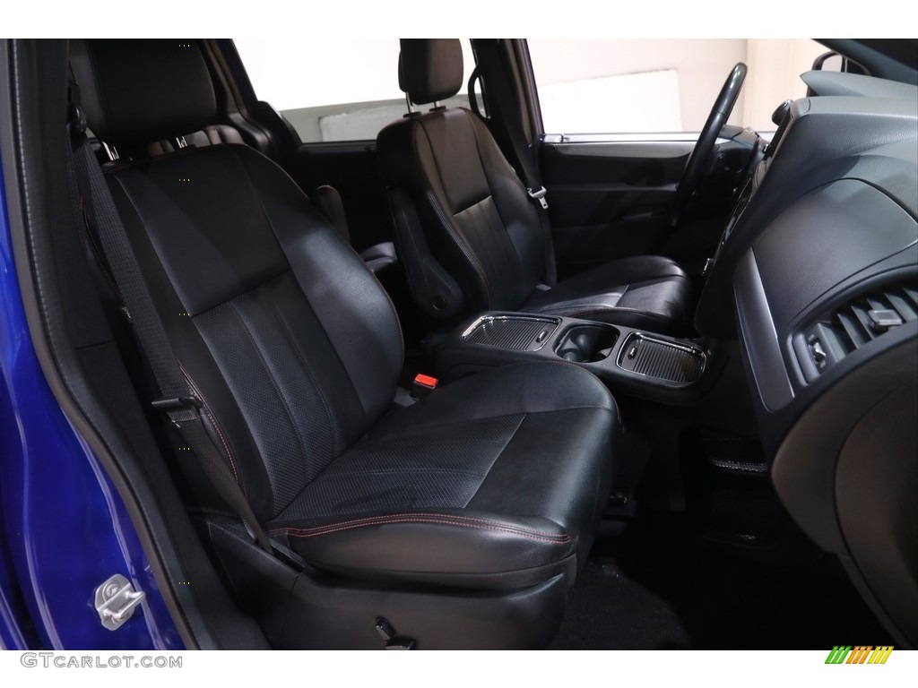 2020 Grand Caravan GT - Indigo Blue / Black photo #19