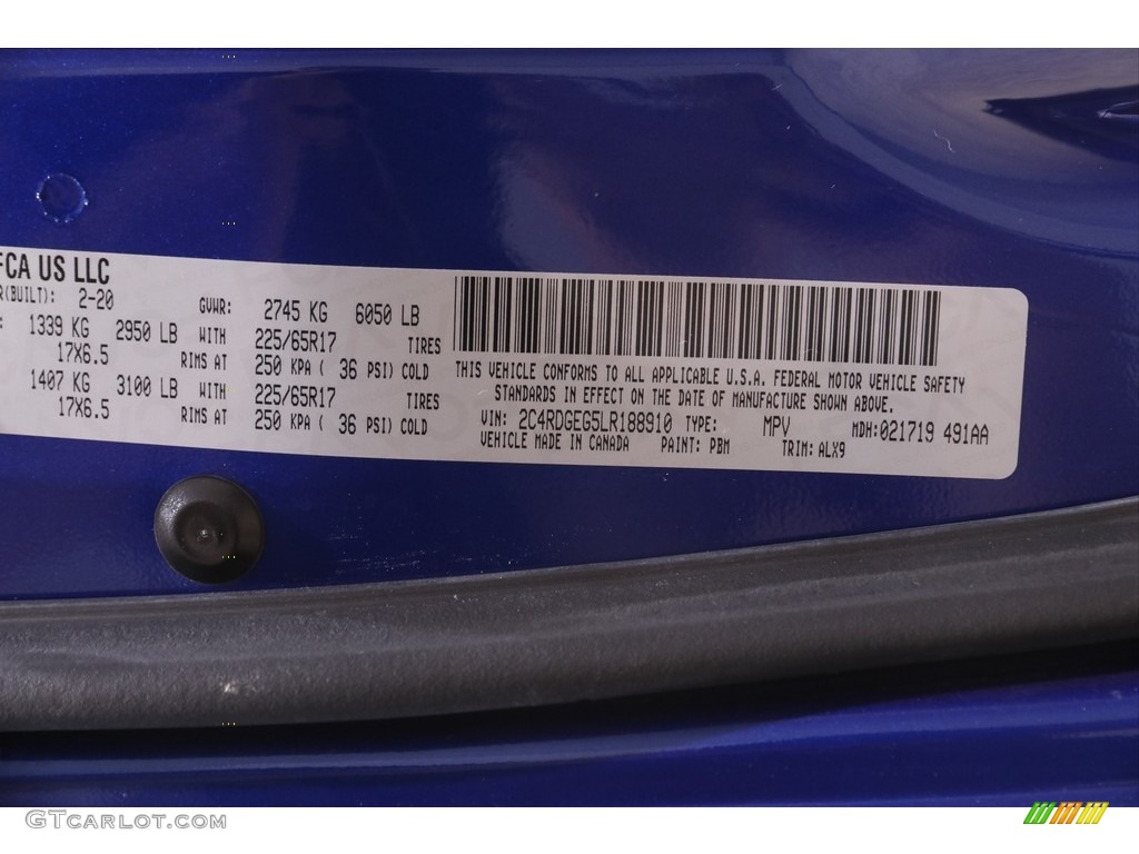 2020 Grand Caravan GT - Indigo Blue / Black photo #26