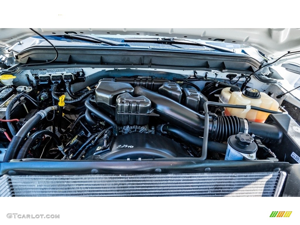 2014 Ford F250 Super Duty XLT Regular Cab Engine Photos