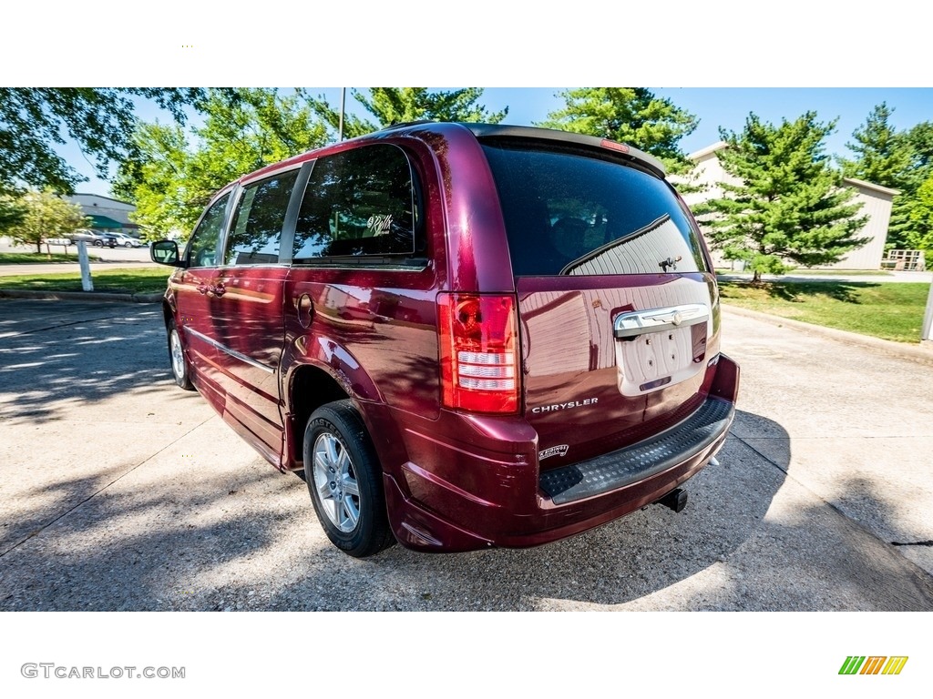 2009 Town & Country Touring - Inferno Red Crystal Pearl / Medium Pebble Beige/Cream photo #6