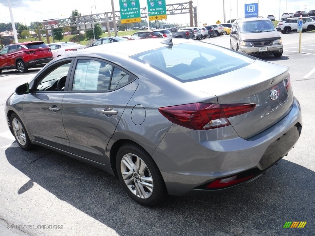 2020 Elantra SEL - Machine Gray / Black photo #7