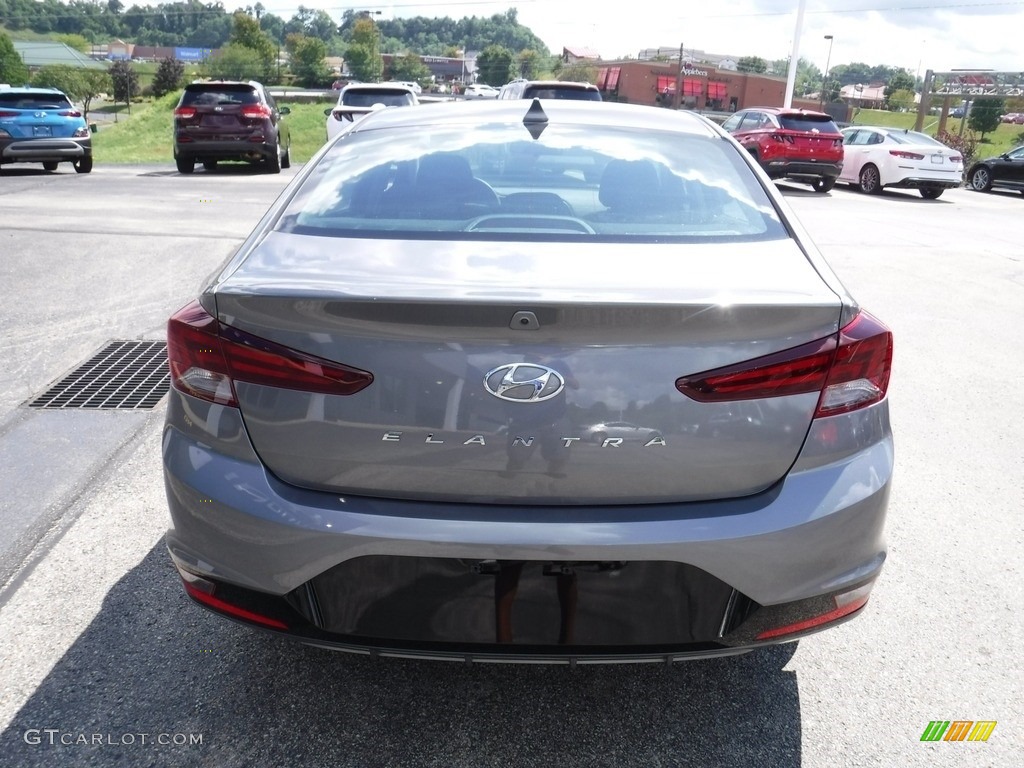 2020 Elantra SEL - Machine Gray / Black photo #8