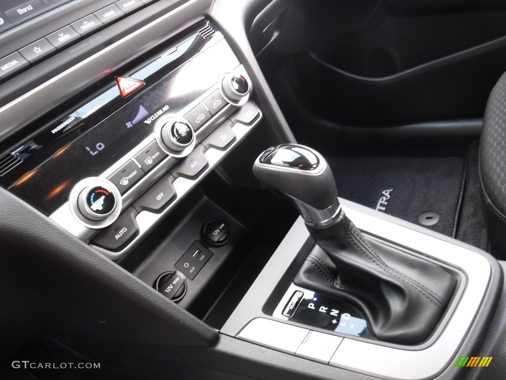 2020 Elantra SEL - Machine Gray / Black photo #15