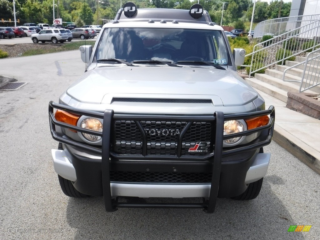 2010 FJ Cruiser 4WD - Silver Fresco Metallic / Dark Charcoal photo #5