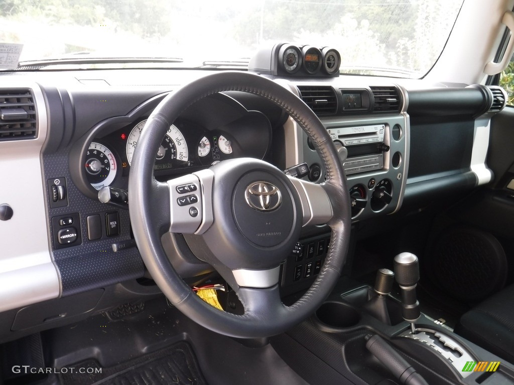 2010 FJ Cruiser 4WD - Silver Fresco Metallic / Dark Charcoal photo #11