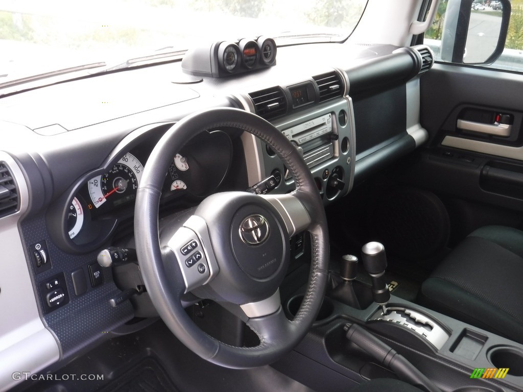 2010 FJ Cruiser 4WD - Silver Fresco Metallic / Dark Charcoal photo #15