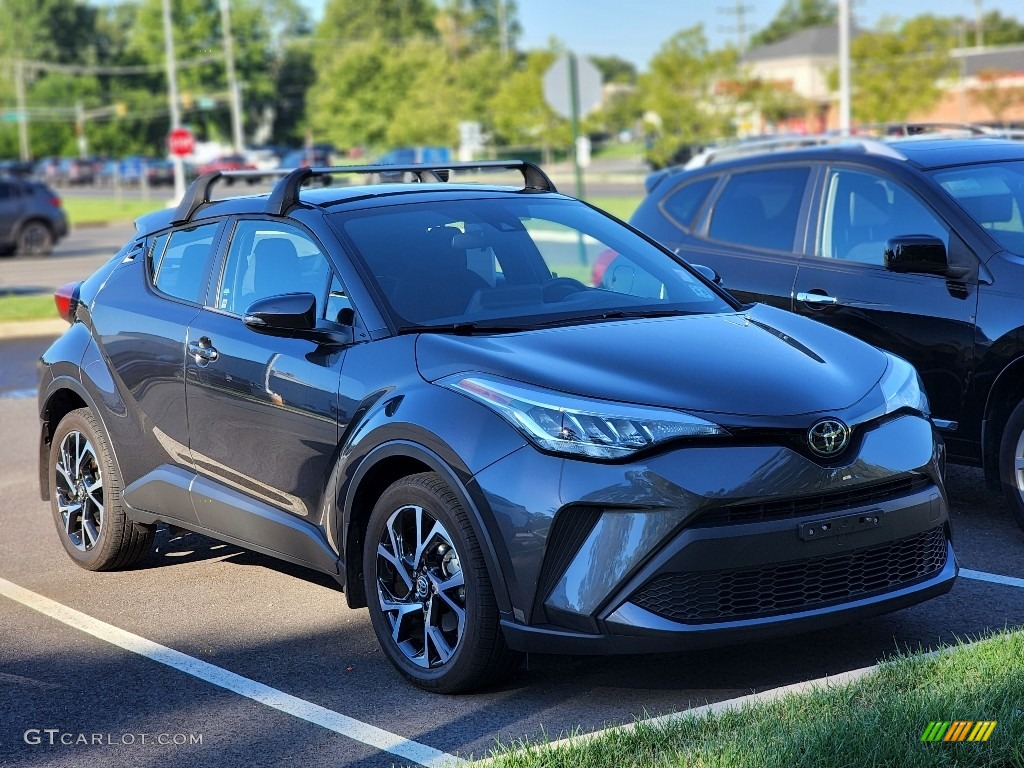 2020 Toyota C-HR XLE Exterior Photos