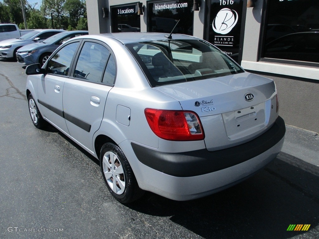 2009 Rio LX Sedan - Clear Silver / Gray photo #3