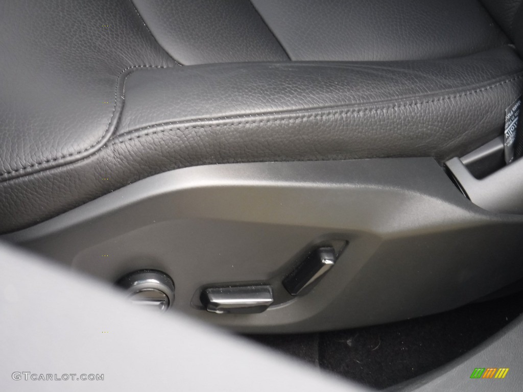 2021 XC60 T5 AWD Momentum - Pine Grey Metallic / Charcoal photo #13