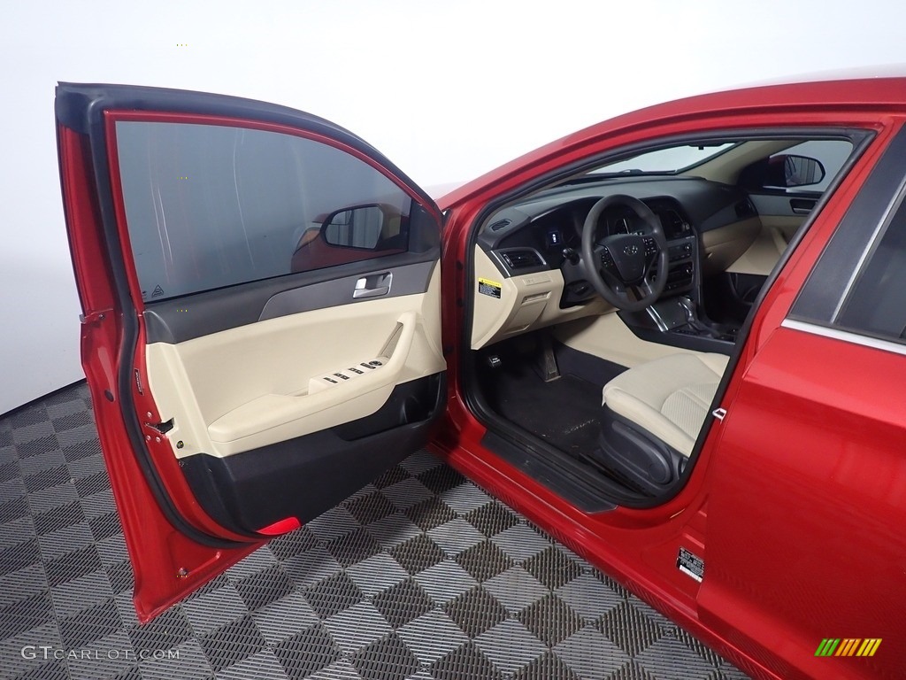 2017 Sonata SE - Scarlet Red / Beige photo #19