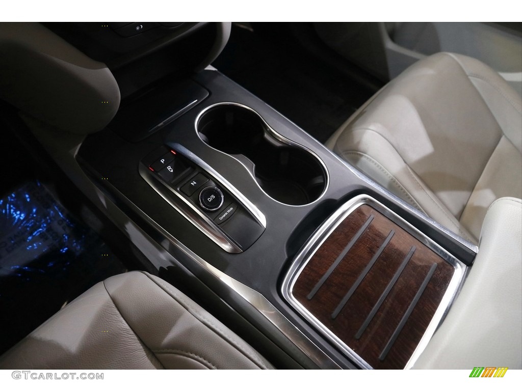 2017 Acura MDX Technology SH-AWD Controls Photos