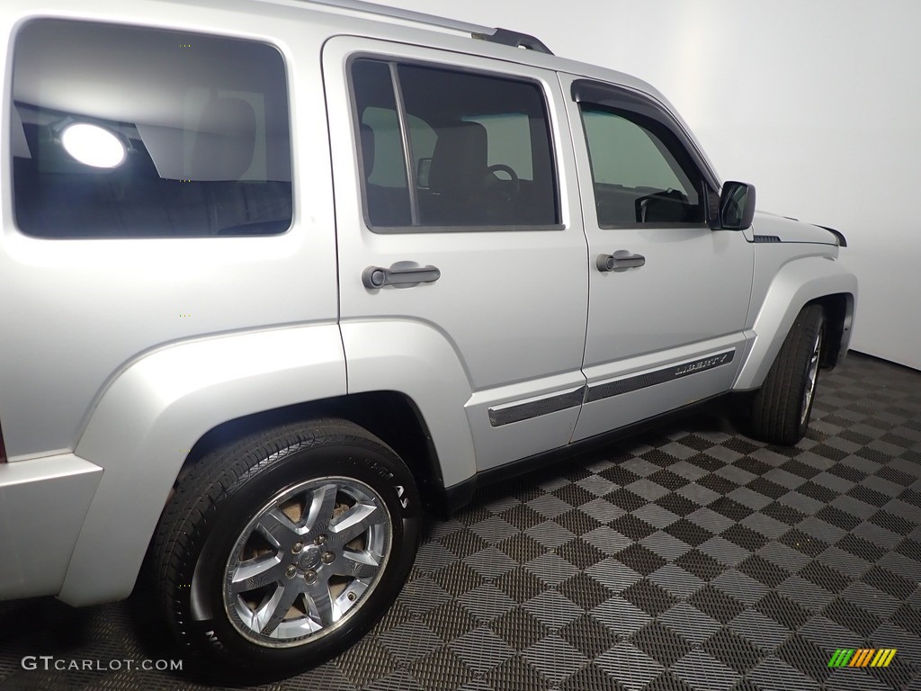 2008 Liberty Limited 4x4 - Bright Silver Metallic / Pastel Slate Gray photo #19