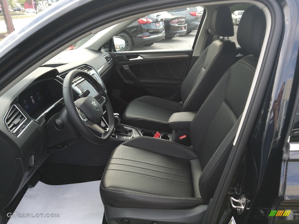 Titan Black Interior 2022 Volkswagen Tiguan SE 4Motion Photo #144819533