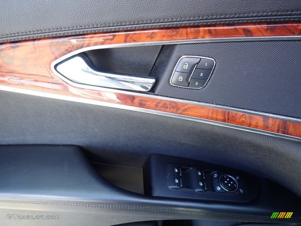 2018 Lincoln MKX Select AWD Door Panel Photos