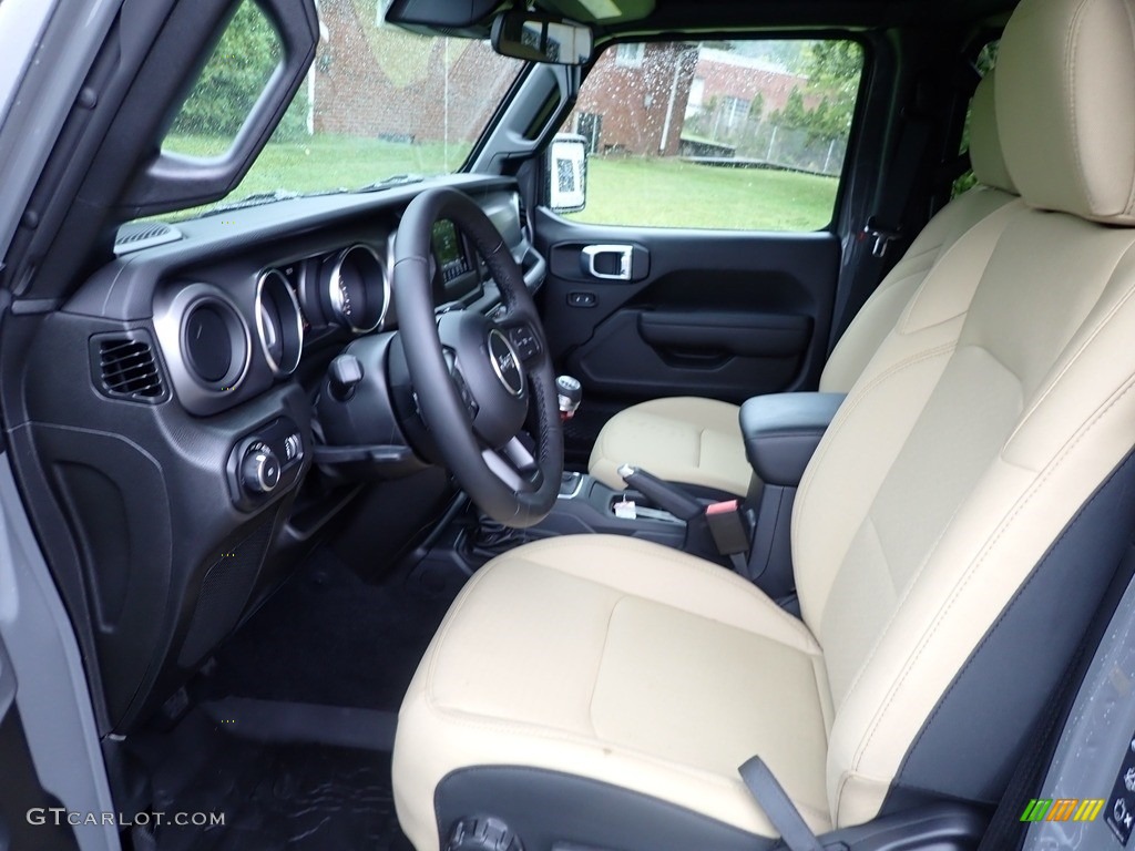 2023 Jeep Wrangler Unlimited Willys 4x4 Front Seat Photos