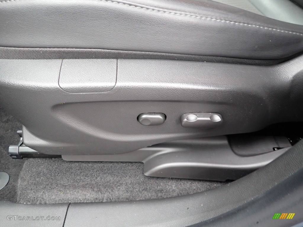 2019 Encore Preferred - Deep Azure Metallic / Ebony photo #22