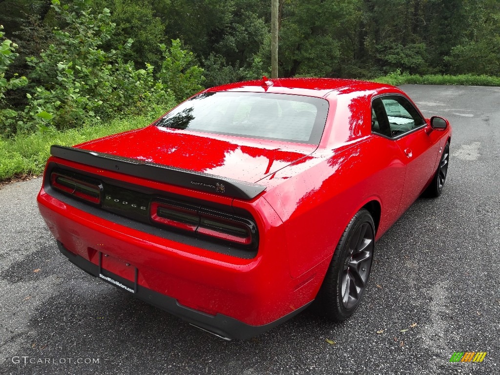 2022 Challenger R/T Scat Pack Shaker - Torred / Ruby Red/Black photo #6