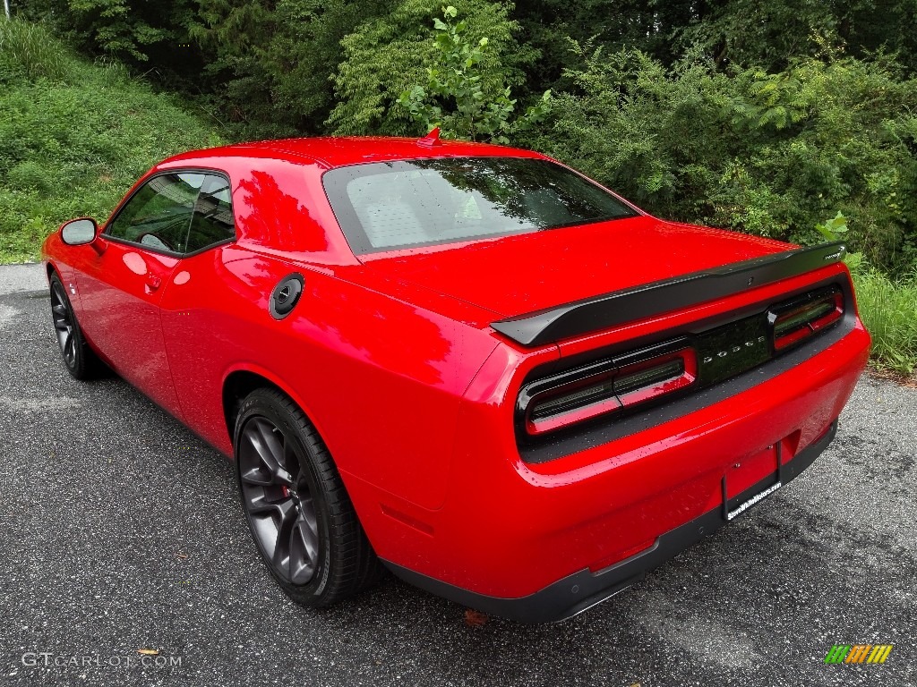 2022 Challenger R/T Scat Pack Shaker - Torred / Ruby Red/Black photo #8