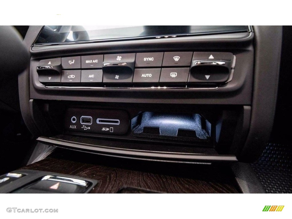 2018 Maserati Quattroporte S Q4 AWD Controls Photo #144827633