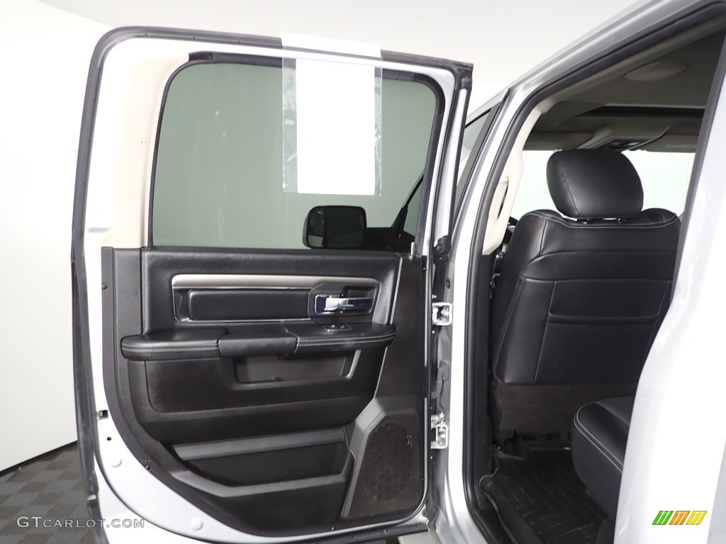 2018 2500 Laramie Crew Cab 4x4 - Bright Silver Metallic / Black photo #26