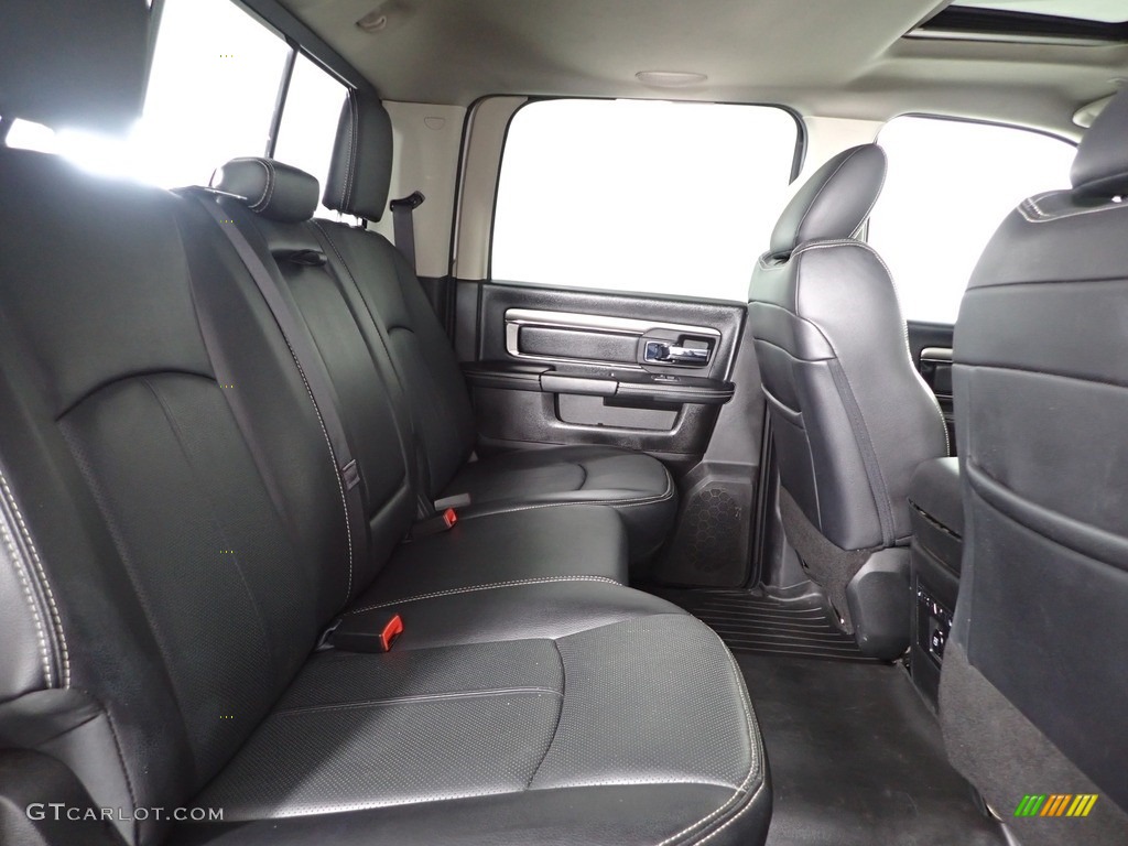 2018 2500 Laramie Crew Cab 4x4 - Bright Silver Metallic / Black photo #34