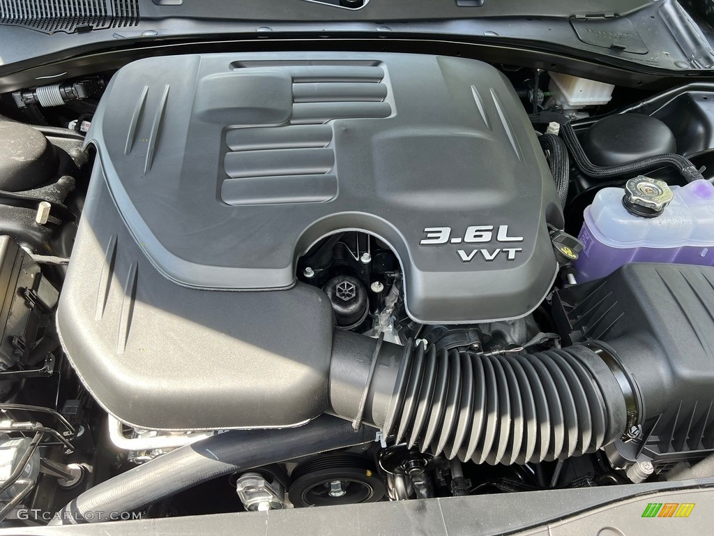 2022 Dodge Charger SXT Blacktop Engine Photos