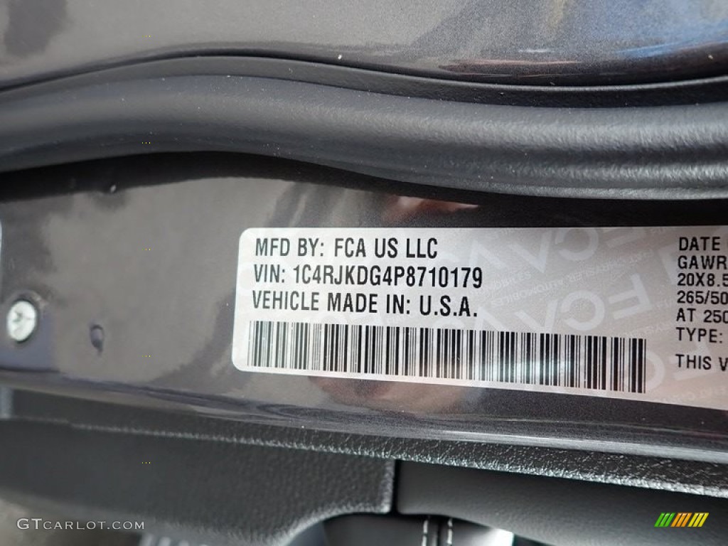 2023 Grand Cherokee L Overland 4x4 - Baltic Gray Metallic / Global Black photo #14