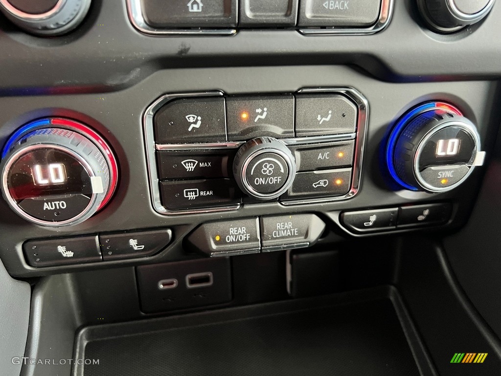 2023 Chevrolet Suburban LT 4WD Controls Photo #144829640