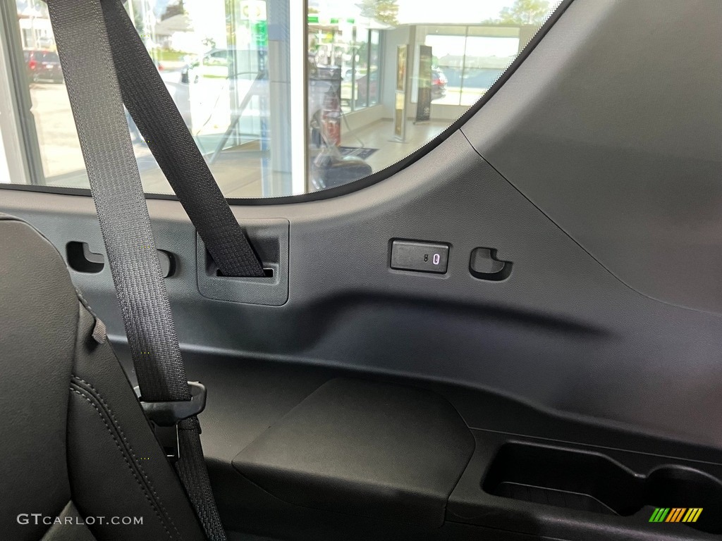 2023 Suburban LT 4WD - Midnight Blue Metallic / Jet Black photo #34