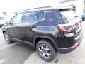 Diamond Black Crystal Pearl - Compass Trailhawk 4x4 Photo No. 3