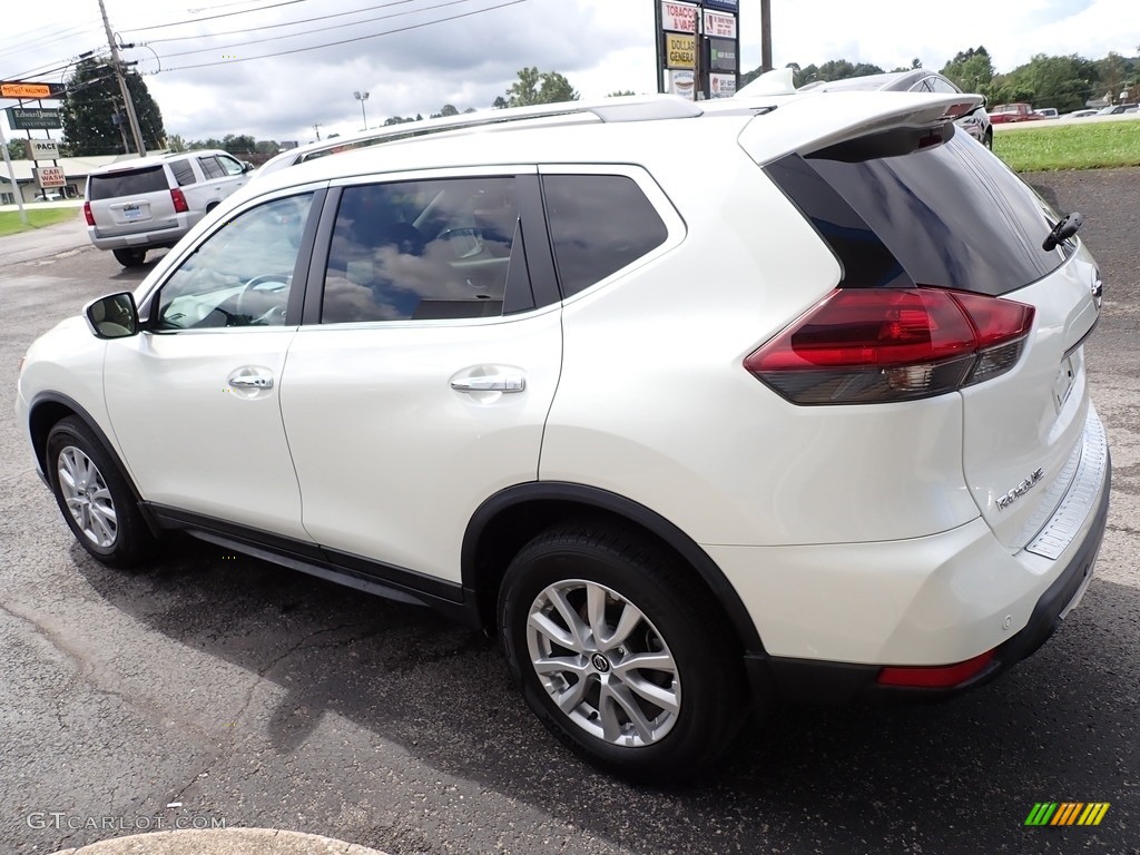 2020 Rogue SV AWD - Glacier White / Almond photo #6