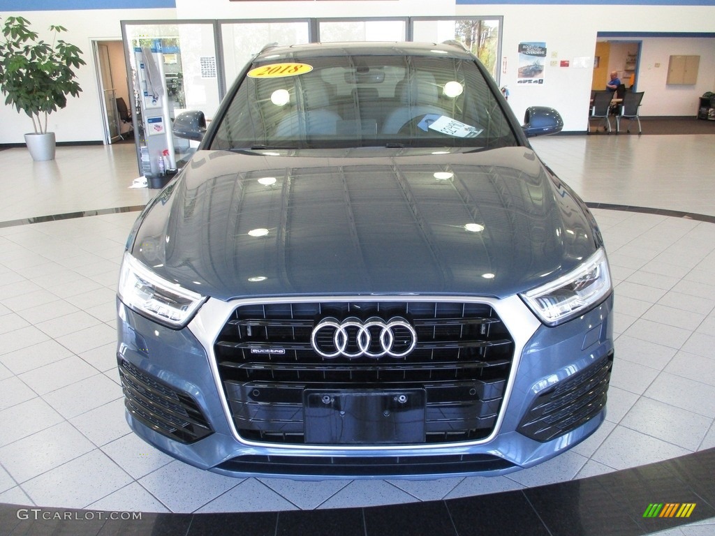 2018 Q3 2.0 TFSI Premium Plus quattro - Daytona Gray Metallic / Black photo #2