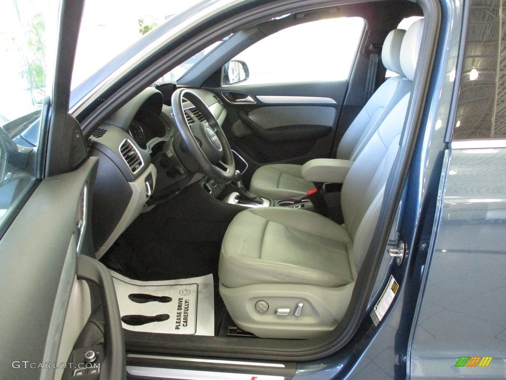 2018 Q3 2.0 TFSI Premium Plus quattro - Daytona Gray Metallic / Black photo #28