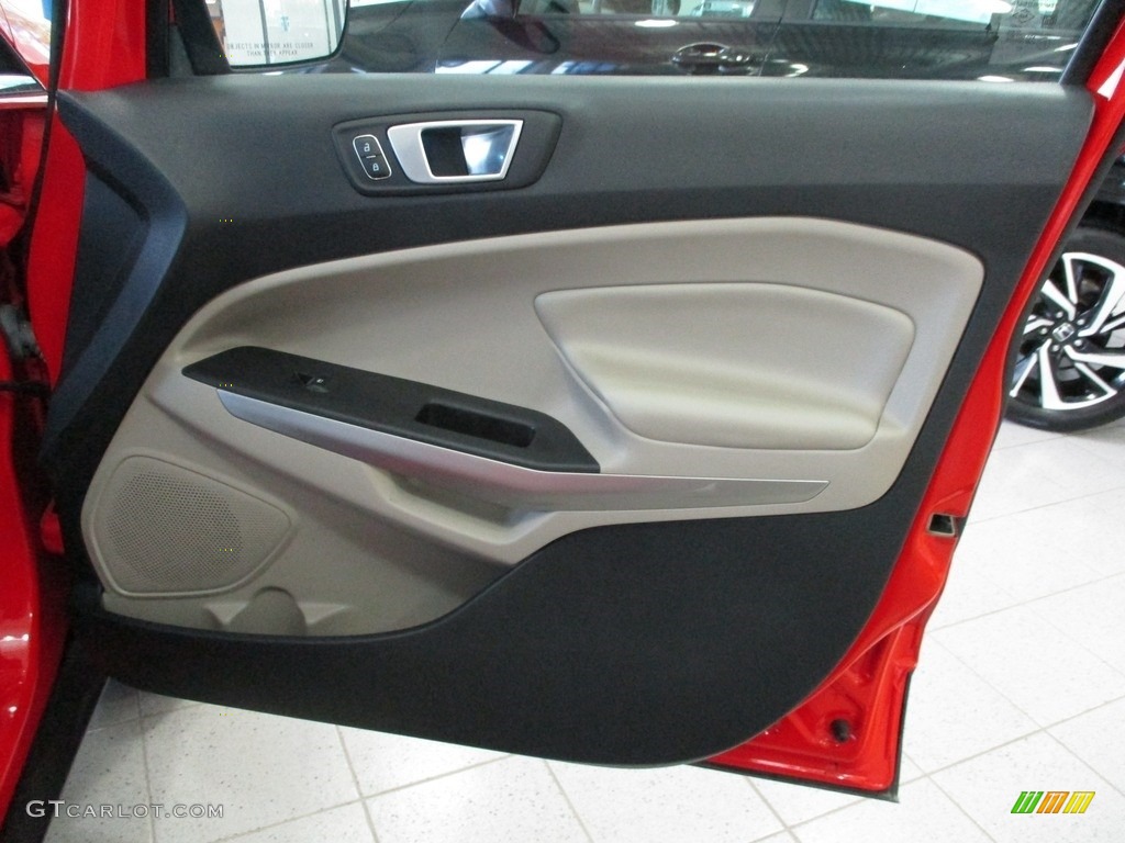 2020 Ford EcoSport Titanium 4WD Medium Light Stone Door Panel Photo #144835739