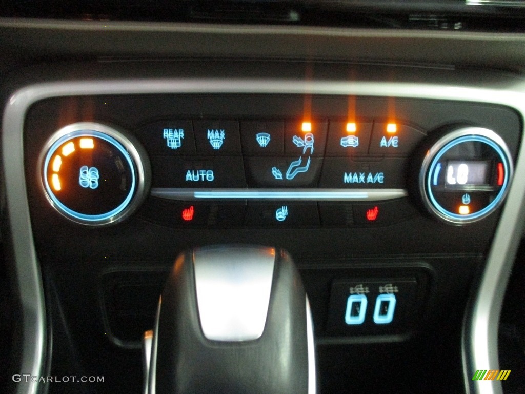 2020 EcoSport Titanium 4WD - Race Red / Medium Light Stone photo #34