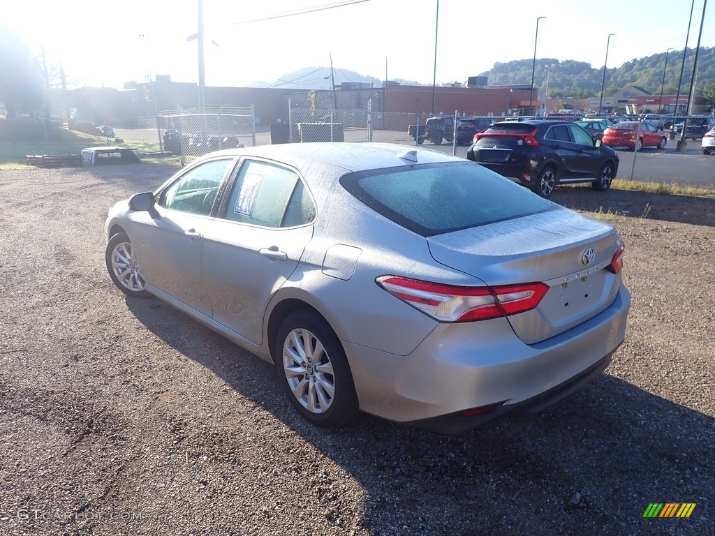 2019 Camry LE - Celestial Silver Metallic / Black photo #8
