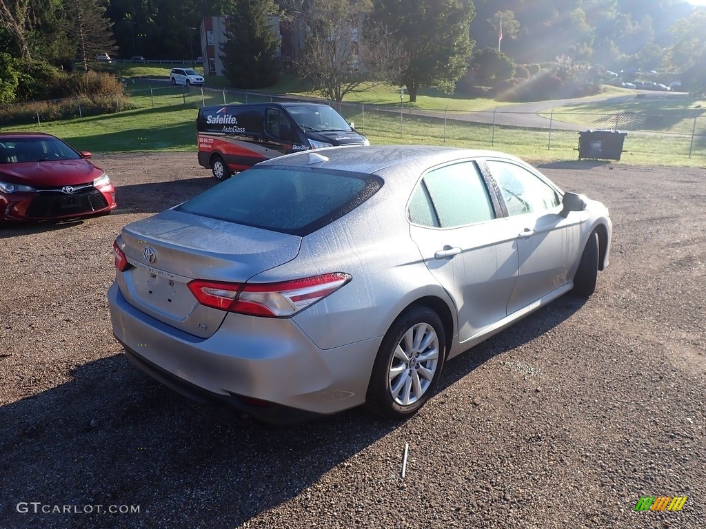2019 Camry LE - Celestial Silver Metallic / Black photo #10
