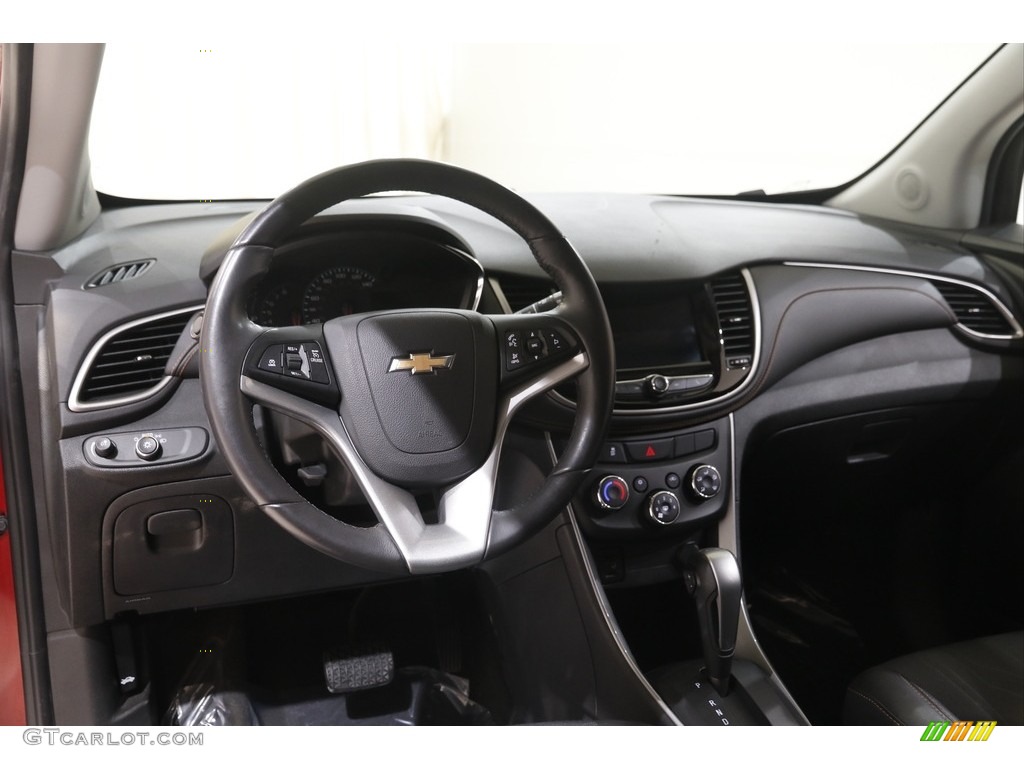 2019 Trax LT AWD - Cajun Red Tintcoat / Jet Black photo #6