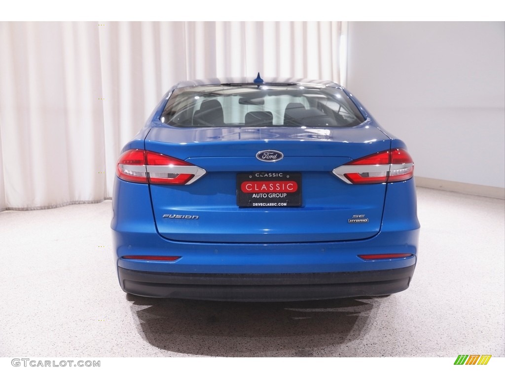 2020 Fusion Hybrid SE - Velocity Blue / Ebony photo #21