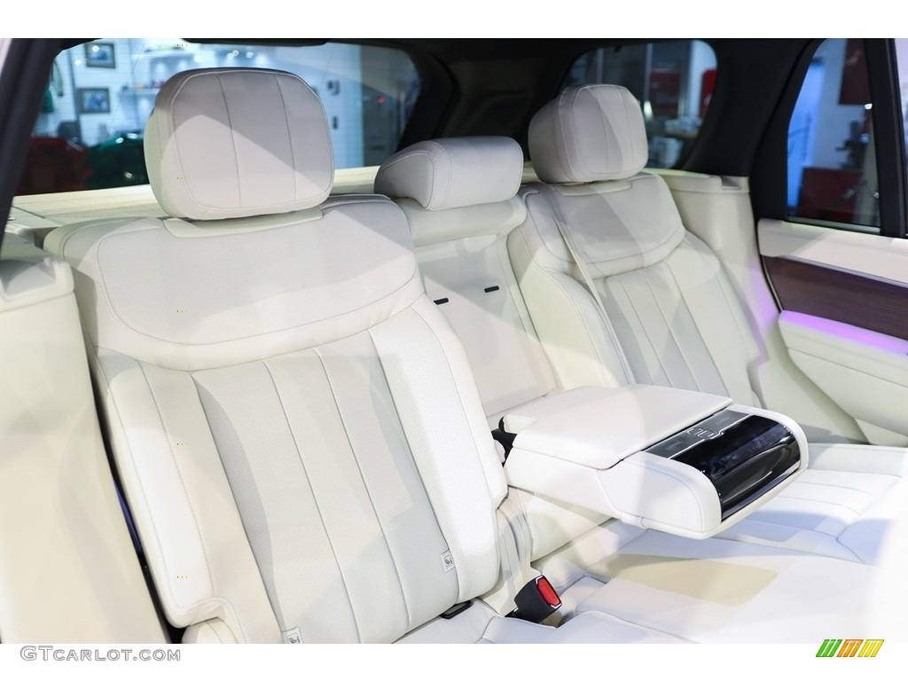 Perlino Interior 2023 Land Rover Range Rover P530 SE Photo #144843375