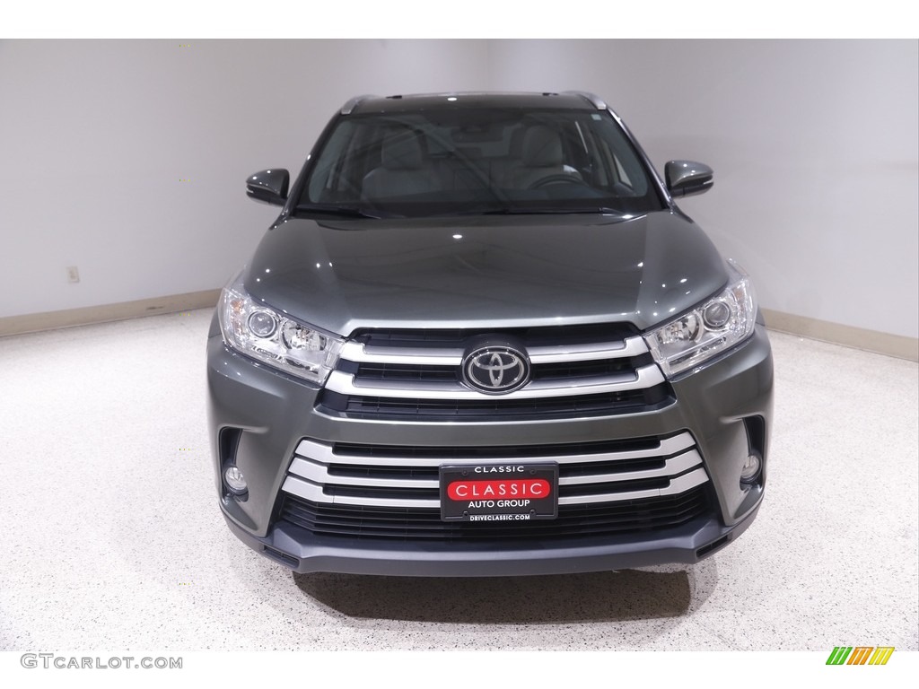 2019 Highlander XLE AWD - Alumina Jade Metallic / Ash photo #2