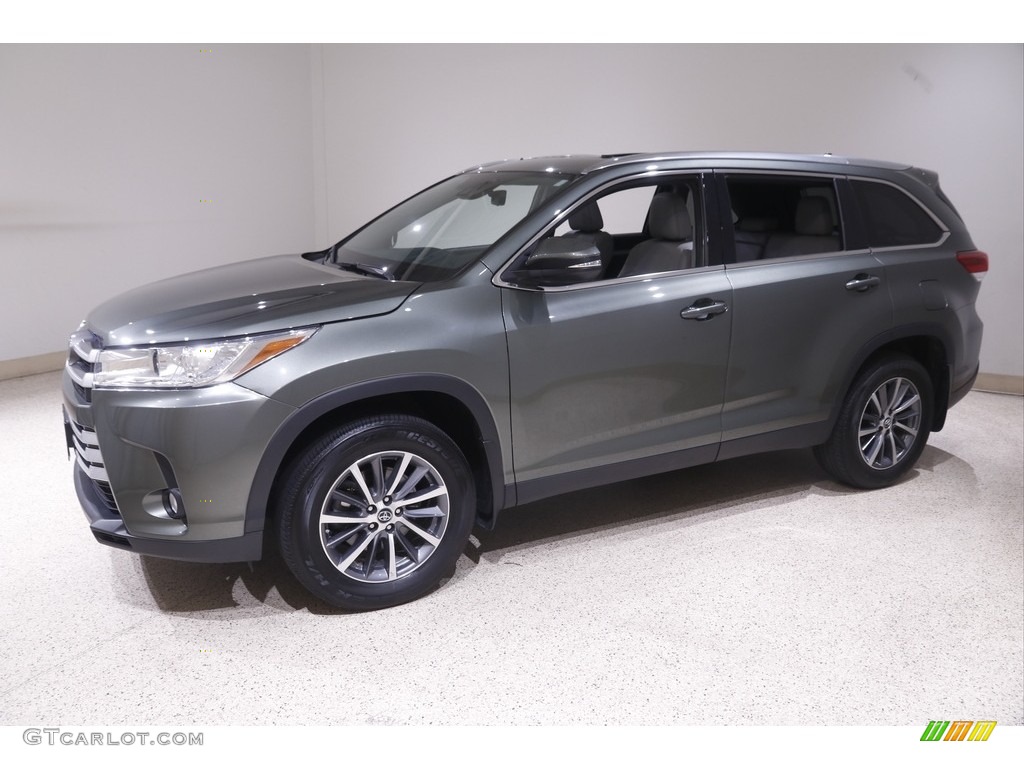 2019 Highlander XLE AWD - Alumina Jade Metallic / Ash photo #3