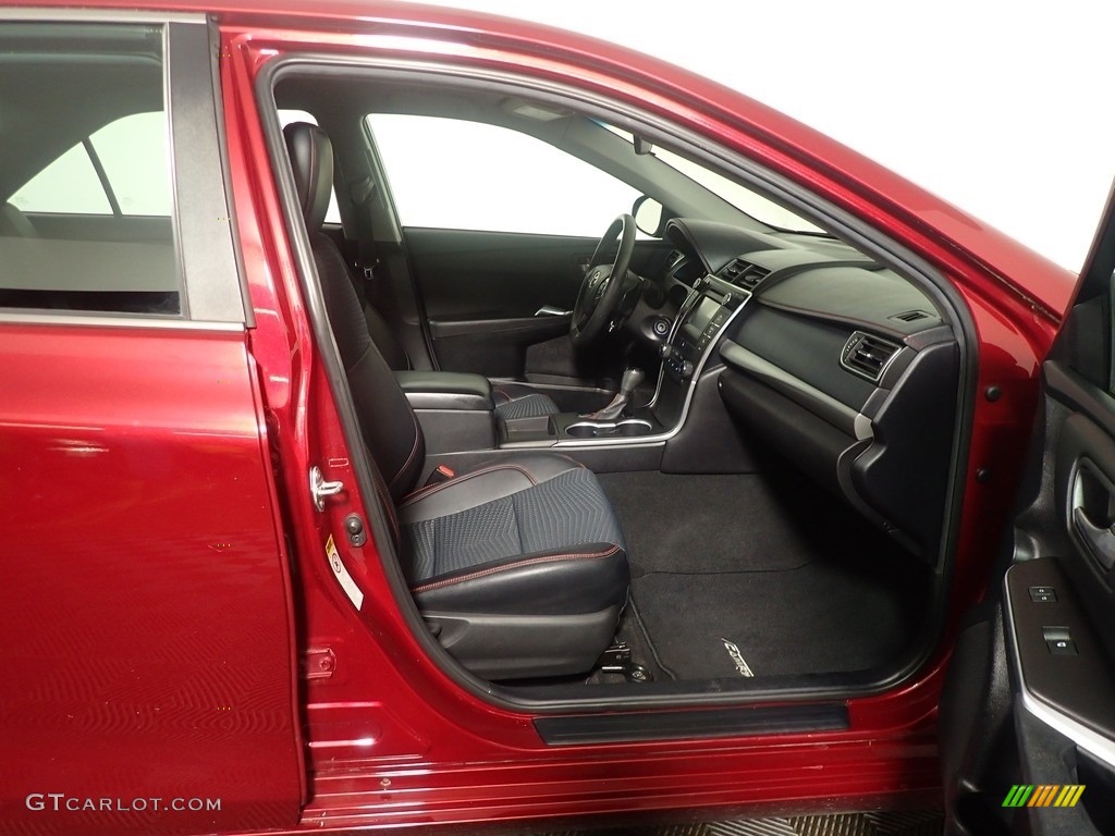 2015 Camry SE - Ruby Flare Pearl / Black photo #35