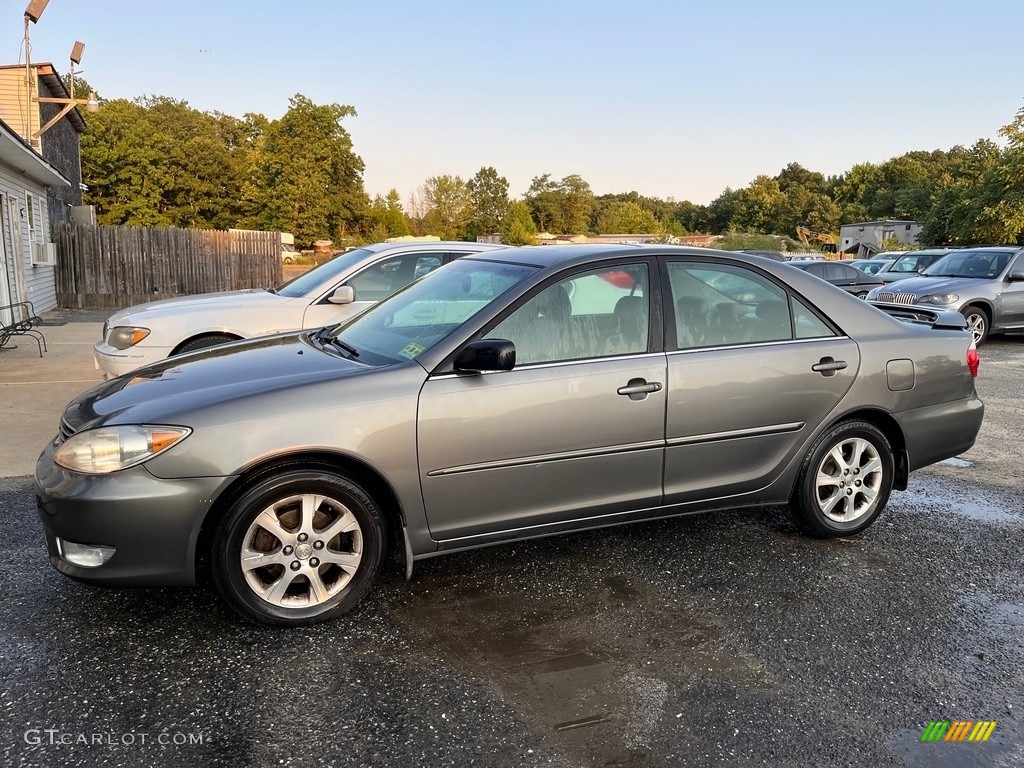 2005 Camry XLE V6 - Phantom Gray Pearl / Fawn photo #3