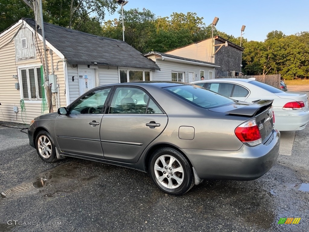 2005 Camry XLE V6 - Phantom Gray Pearl / Fawn photo #5