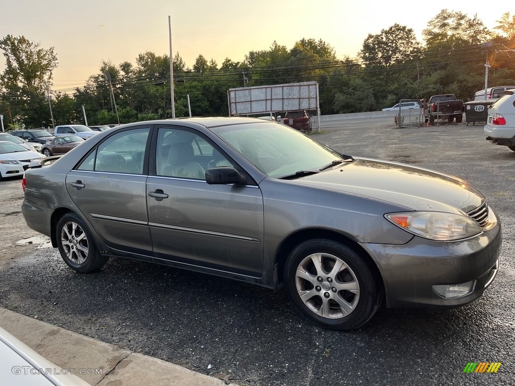 2005 Camry XLE V6 - Phantom Gray Pearl / Fawn photo #10
