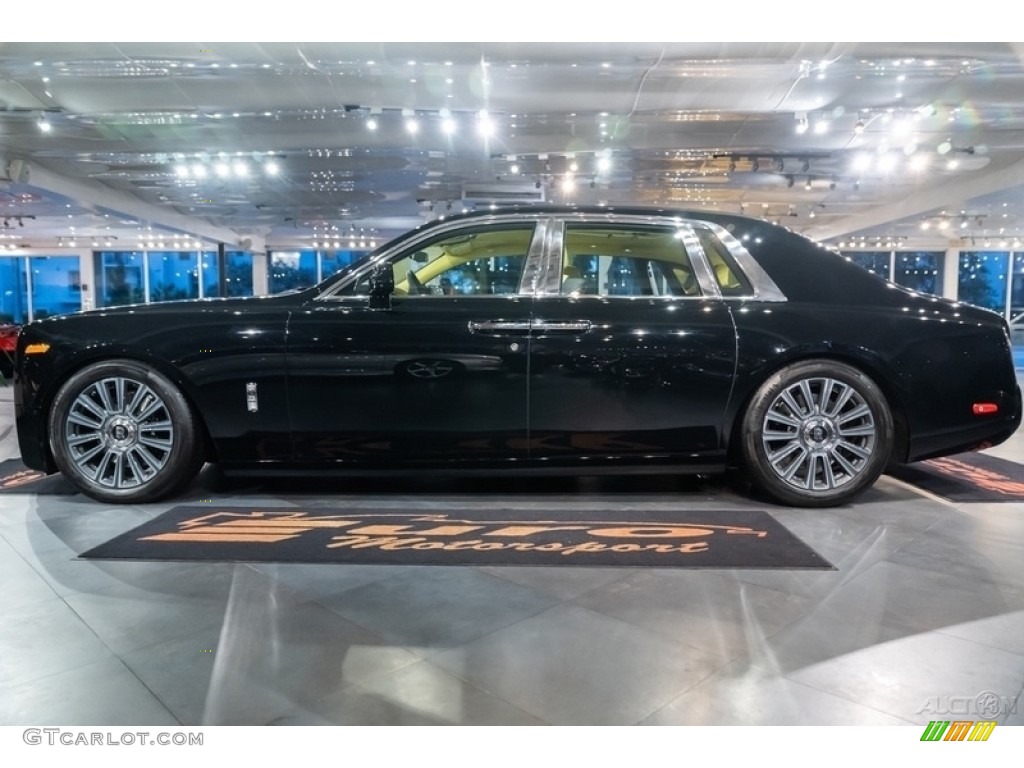 Black Diamond 2022 Rolls-Royce Phantom Standard Phantom Model Exterior Photo #144849157